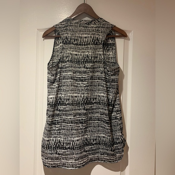 H&M black and white button down blouse, size S - Picture 2 of 4